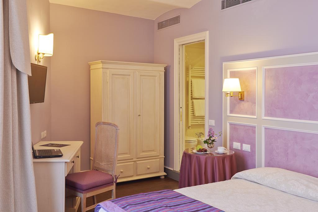 Hotel Firenze Capitale Zimmer foto