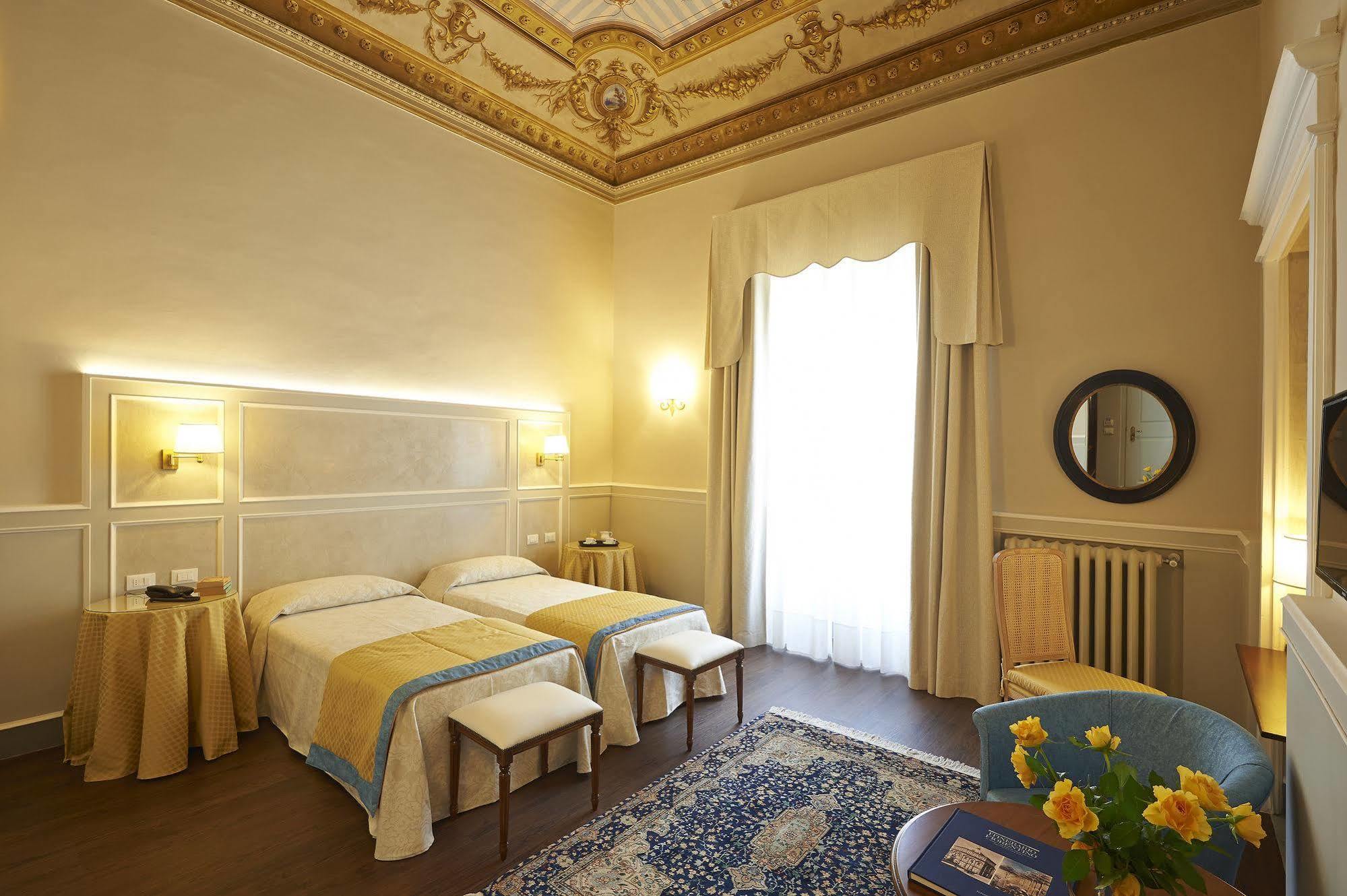 Hotel Firenze Capitale Exterior foto