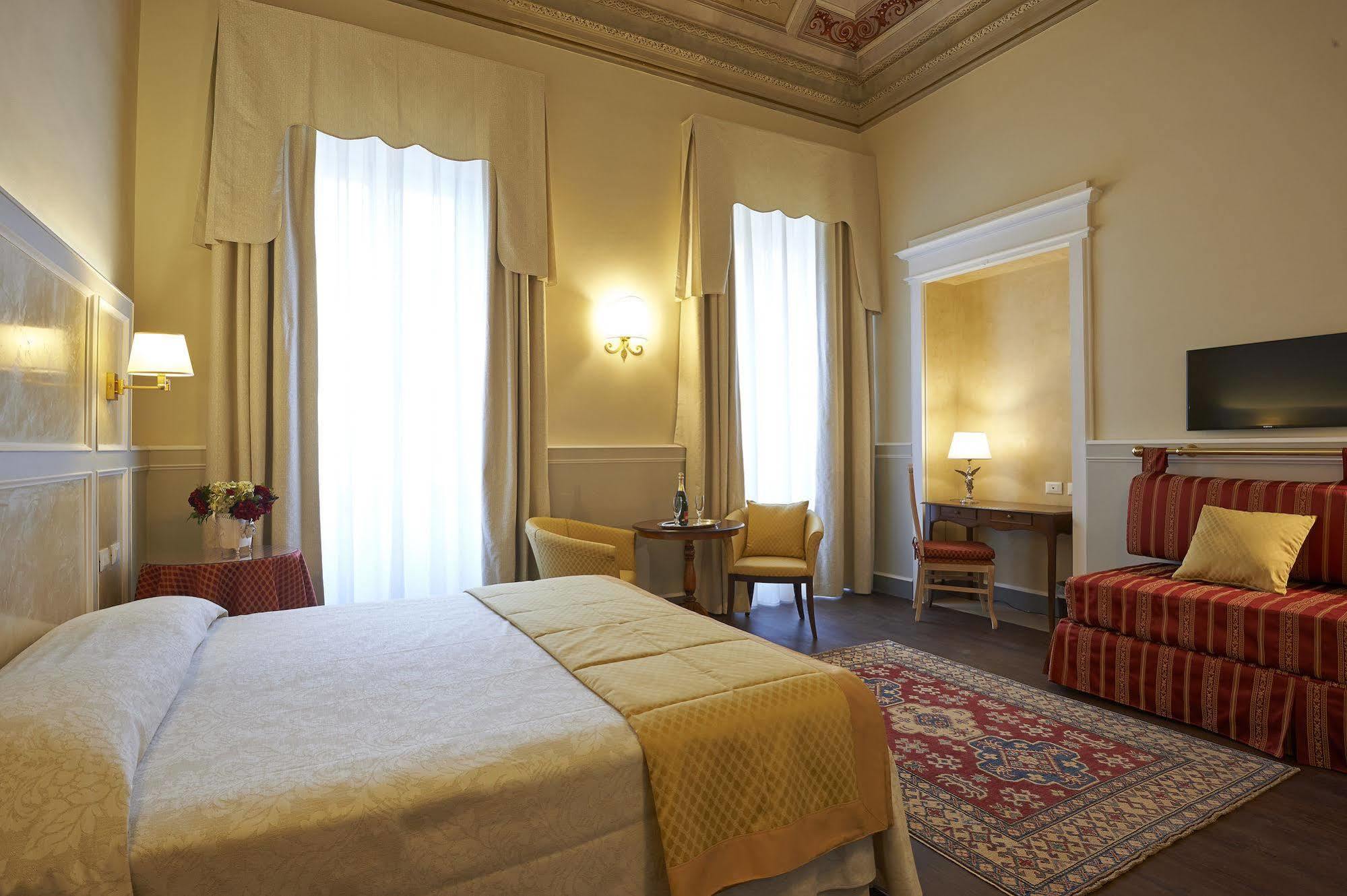Hotel Firenze Capitale Exterior foto